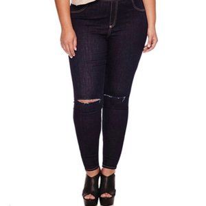 Ashley Nell Tipton Slashed Knee Pull-On Jegging